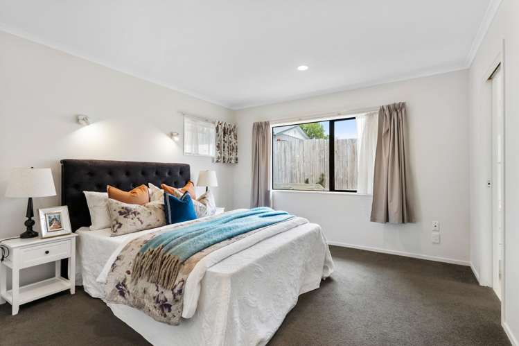 2/12 Oak Street Royal Oak_7