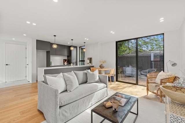2/60 Innes Road Merivale_4