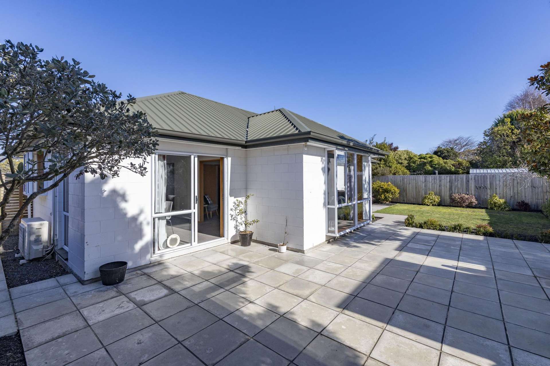 2/20 Downing Street Hoon Hay_0