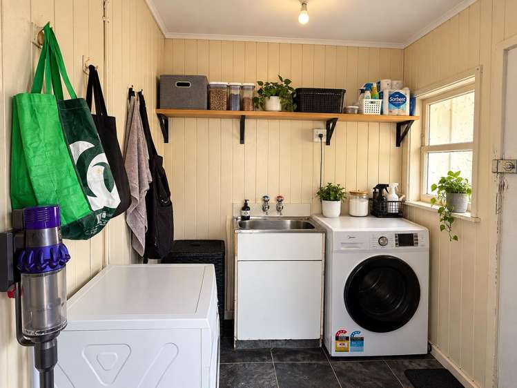 62 Semple Street Huntly_11
