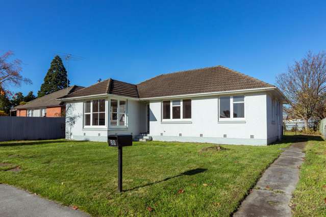 Unlock the potential on Davis Crescent