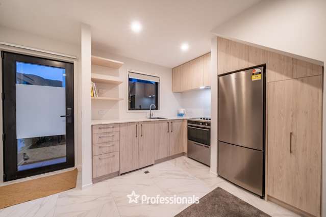 1/12 Rainey Grove Taita_2