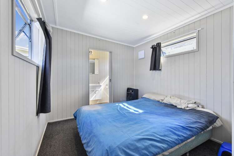 5 Iris Place Clendon Park_11