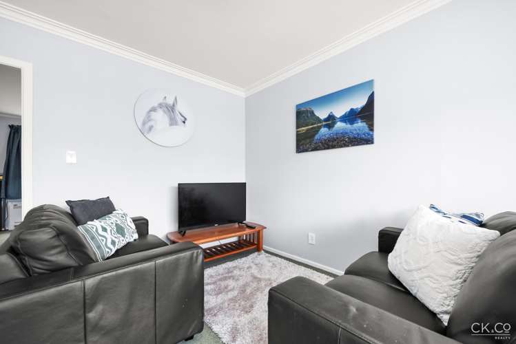 5/518 Fergusson Drive Trentham_4