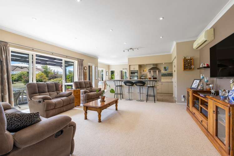 881 Two Chain Road Swannanoa_8