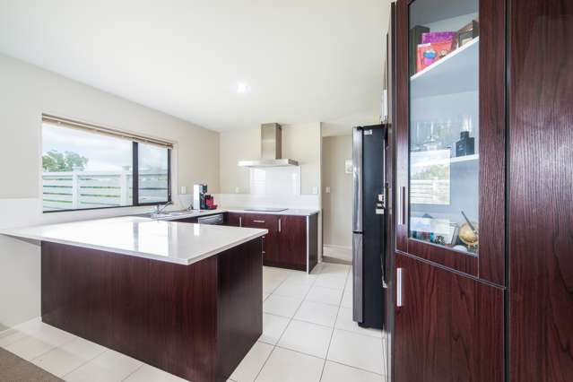 12 Riverglade Parkway Te Atatu South_2
