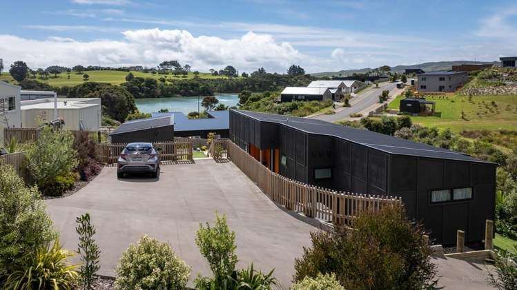 19 Maataitai Road Raglan_25
