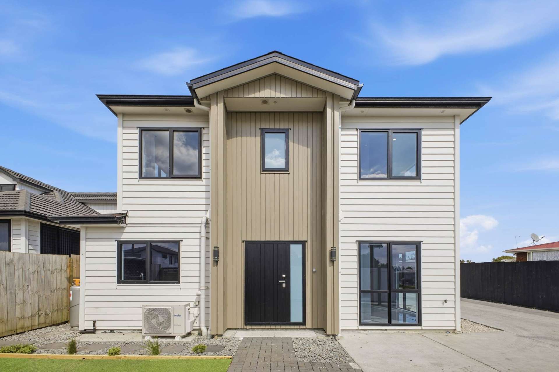 1/12 Landon Avenue Mangere East_0