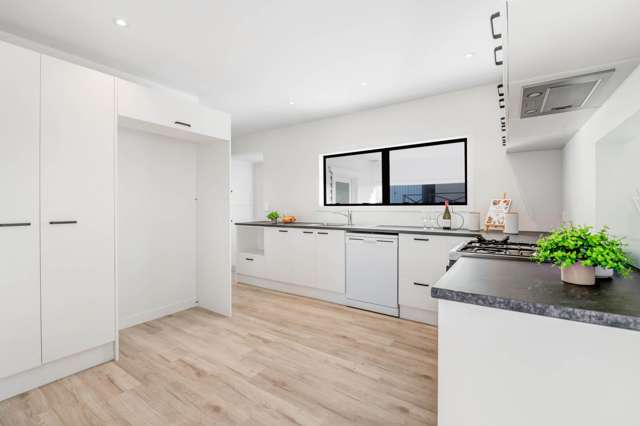 64 Shakespear Road Army Bay_2