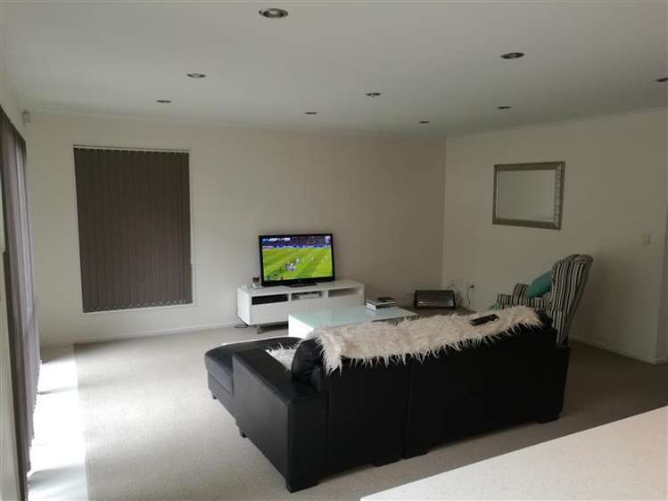 5 Warren Way Flat Bush_4