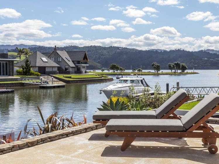 135 Motu Capri Pauanui_21