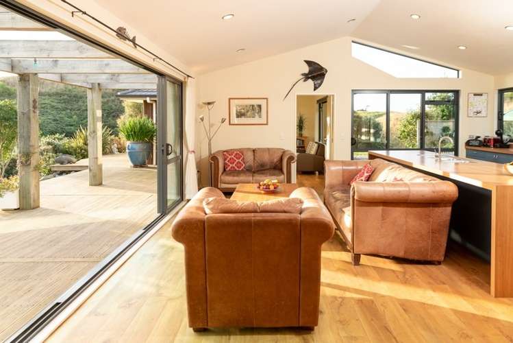 97 Raukawa Road Peka Peka_1