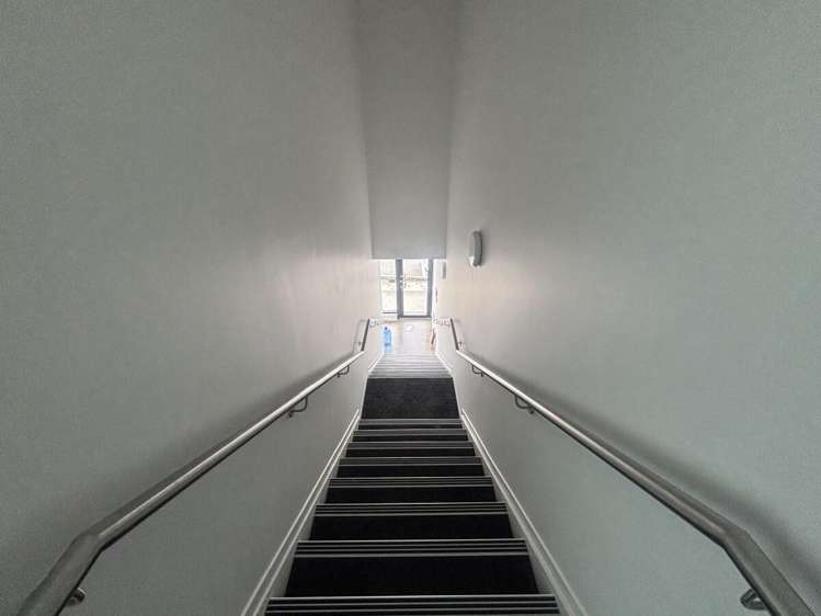 2/5 Northside Drive Westgate_8