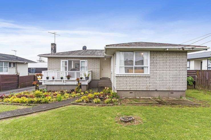 A four-bedroom house on Preston Road sold in in November for $940,000 after a flipper picked it up for $725,000 in July. Photo / Supplied