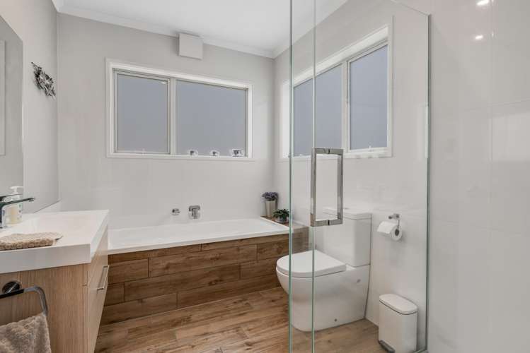 21 Sanremo Lane Stanmore Bay_16