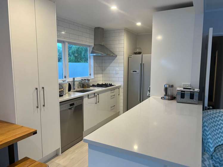 62 Vandeleur Avenue Birkdale_11