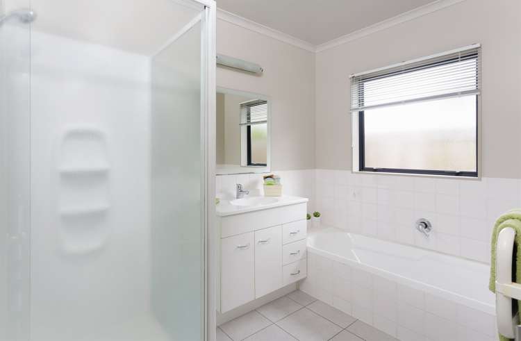 6a Sharyn Place Brookfield_9