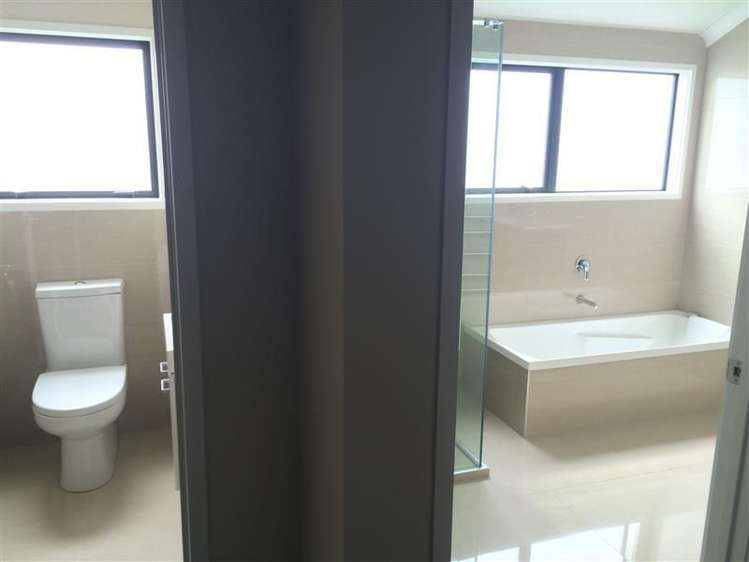 3 Milano Boulevard Karaka_11