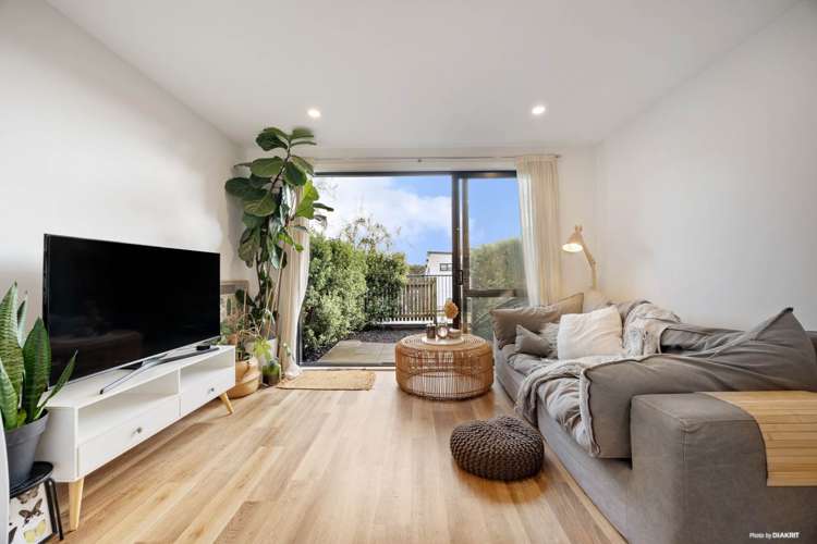 4 Tokai Place Glen Eden_4