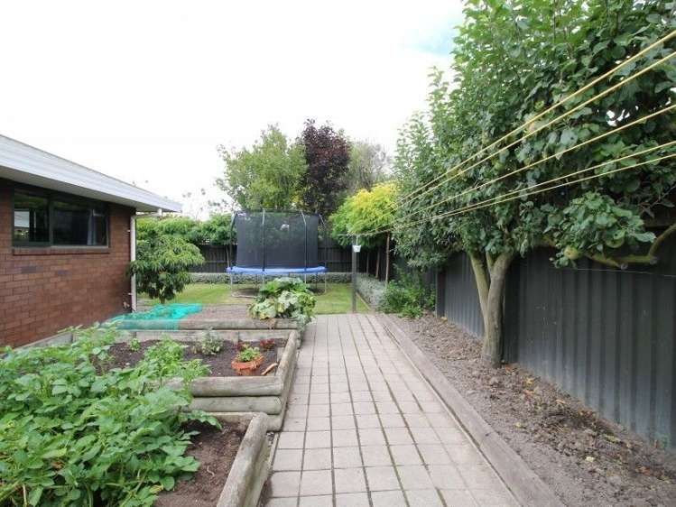 23 Falcon Drive Allenton_25