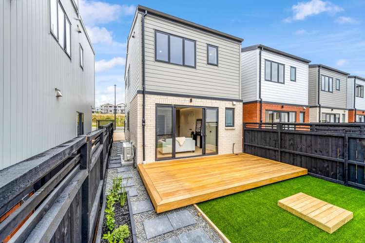 32 Toetoe Street Westgate_2