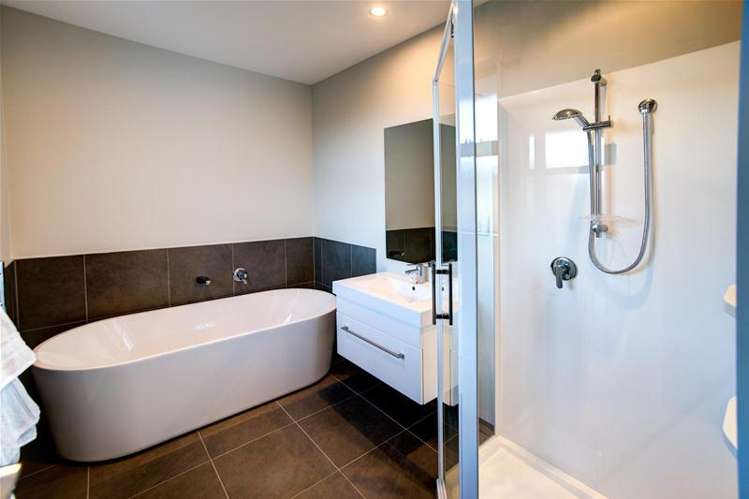 43 Vernon Drive Lincoln_14