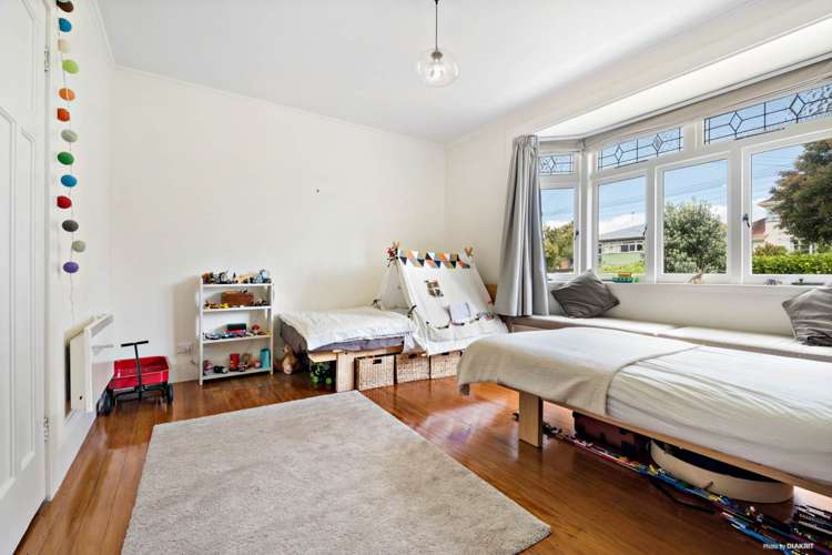 5 Niccol Avenue Narrow Neck_1