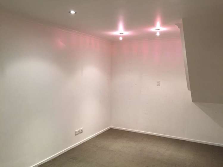 16b Arawata Terrace Fernhill/Sunshine Bay_8