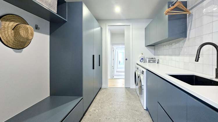 59 Grayson Road Wainui_21