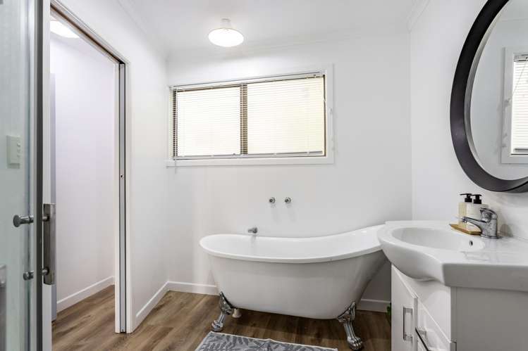 10 Harold Grove Stokes Valley_7