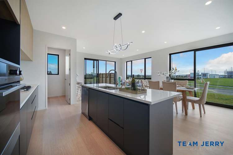 1 Korowhiti Road Clarks Beach_7