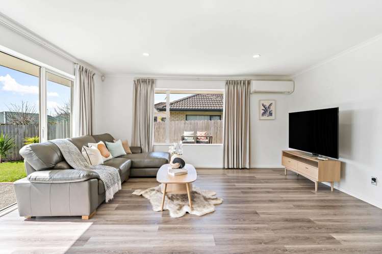 8 Belcoo Crescent East Tamaki_12