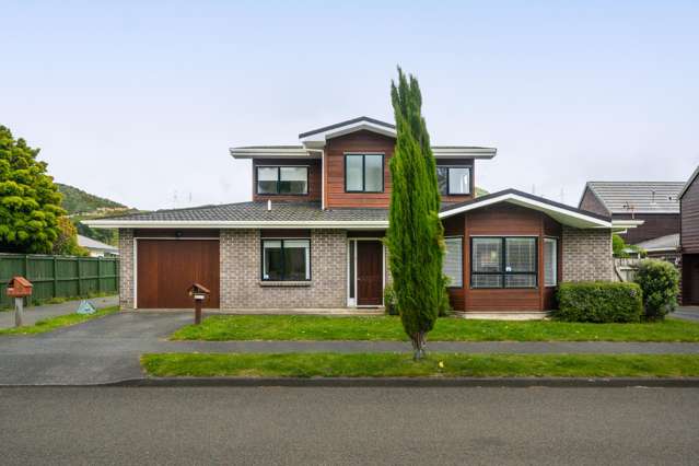 BRICK & CEDAR ON FURLONG