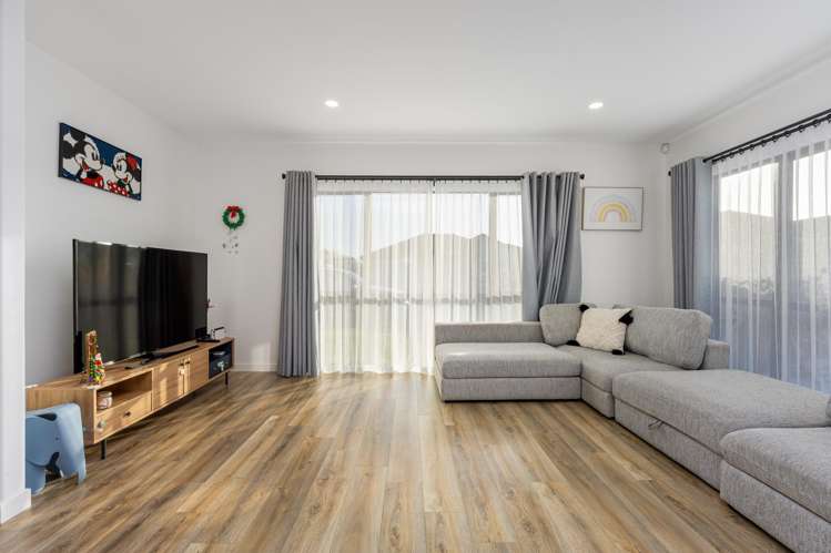 33 Johns Creek Crescent Silverdale_3