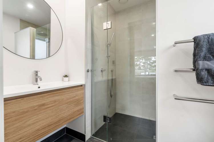 1/21 Mizpah Road Waiake_17