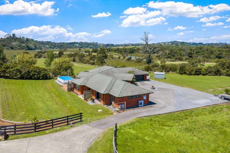 13 & 13a Te Awa Place Red Beach_25