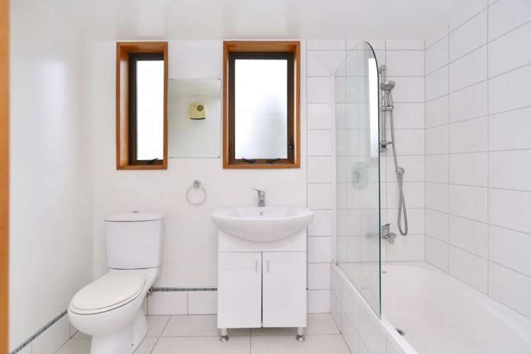 2/16 Owens Terrace Upper Riccarton_7