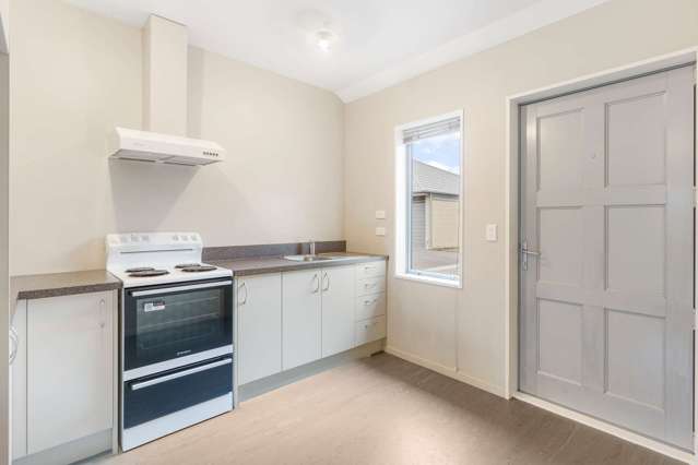 8/10 Collins Street Addington_3