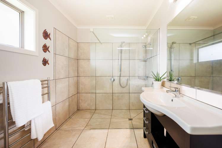 167 Pharazyn Street Feilding_10