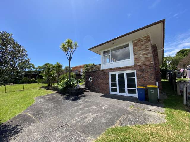 25 Highland Avenue Titirangi_1