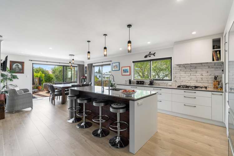 102 Mark Street Whangamatā_2