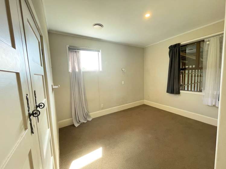 190 Boord Crescent Kumeu_10