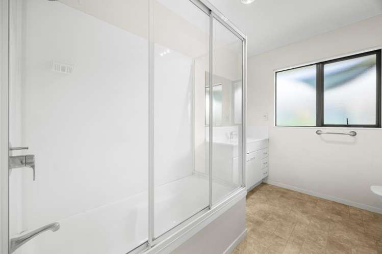 109 Pooks Road Ranui_19