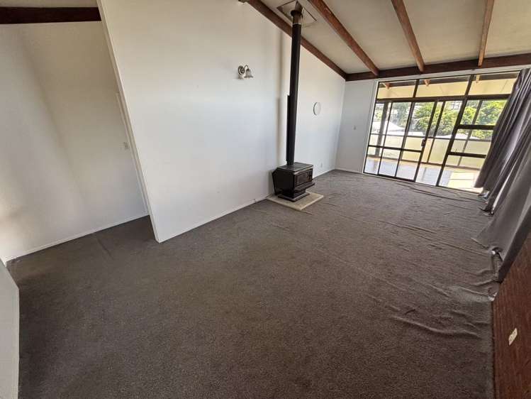 4 Sheehan Road Te Atatu South_4