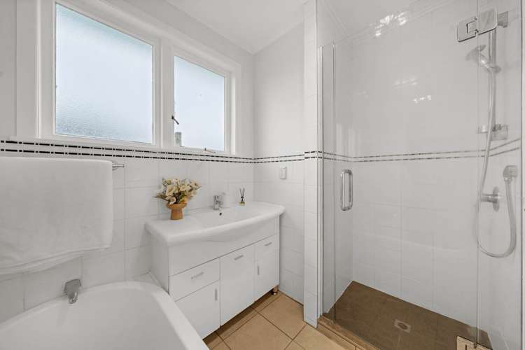 8 Drew Street Mt Roskill_16
