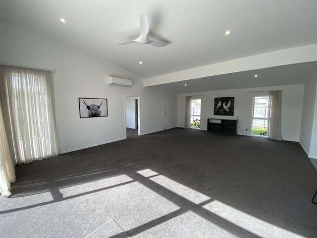 48a Kent Avenue 1234_1
