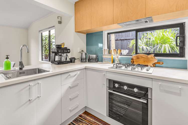 5B Lyn Grove Papamoa Beach_5