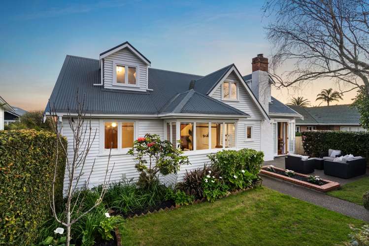 22 Fairholme Avenue Epsom_15