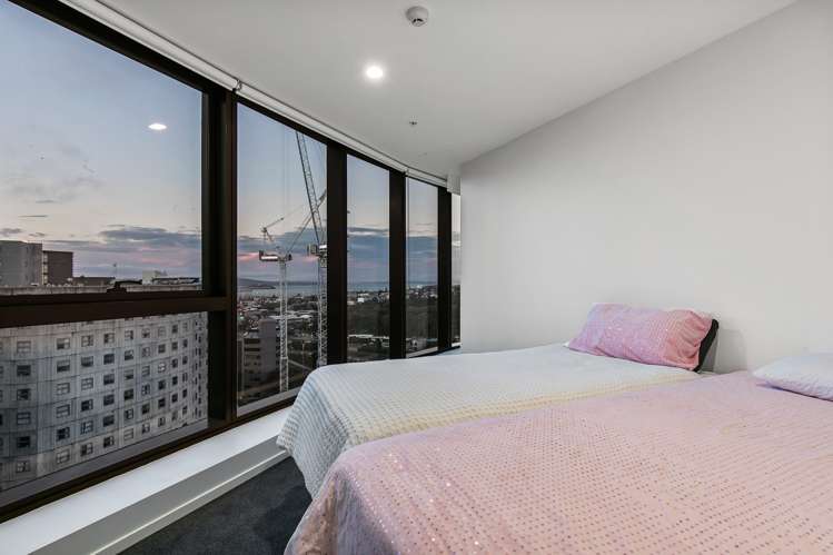 1201/18 Saint Martins Lane Grafton_10