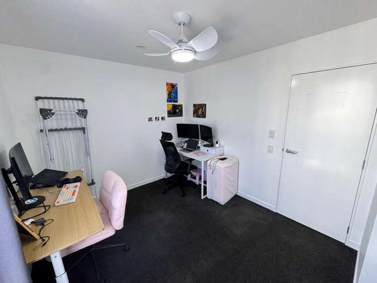 14/6 Oswald Crescent Paparangi_16